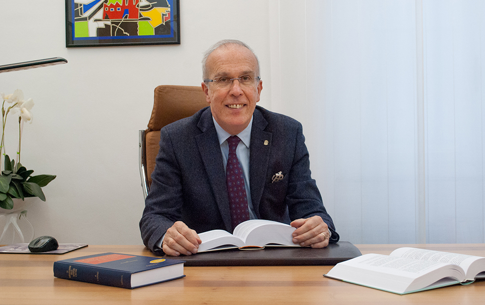 Avv. Mario Camerano